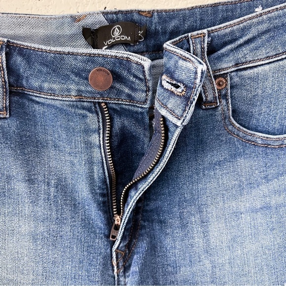 VOLCOM Stoney Stretch Micro Fit Mid Rise Denim Shorts - Picture 9 of 11